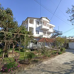 foglaljon itt